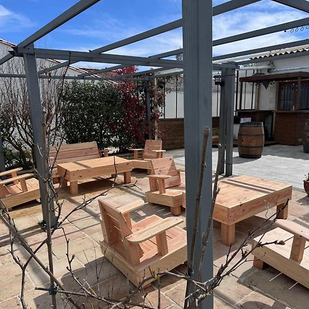 Le Concept Hotel Les Portes-en-Re Luaran gambar